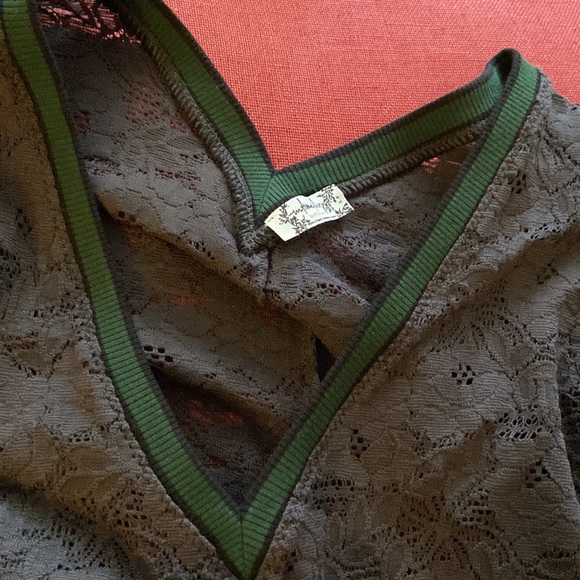 Free People NWT V-Neck Blue-Gray & Green Lace Shirt - Size Sm. STUNNING! - Picture 9 of 9